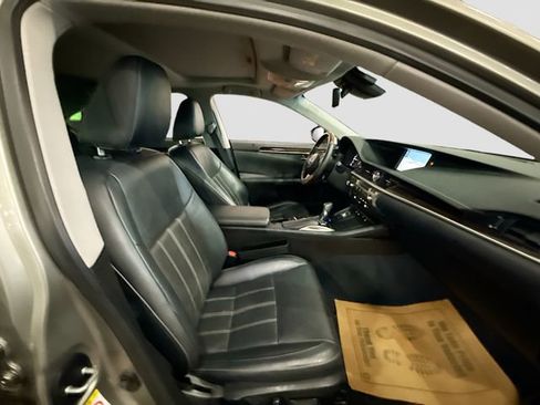 Used 2018 Lexus ES 350 image 29