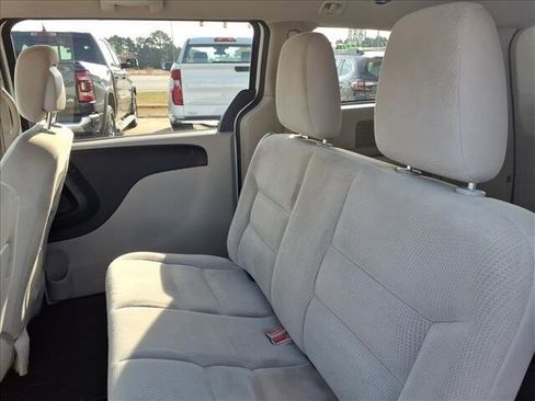 Used 2019 Dodge Grand Caravan SE image 17