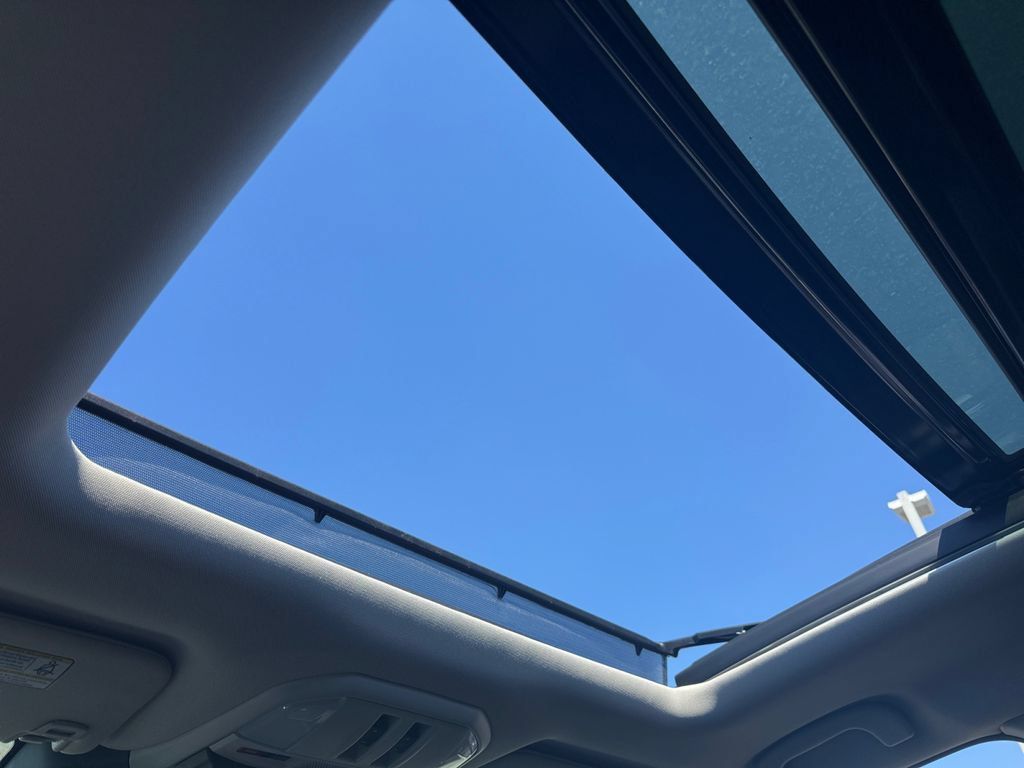 New 2026 Subaru Ascent Limited AWD/4WD image 25