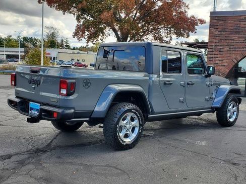 Used 2021 Jeep Gladiator Sport image 4