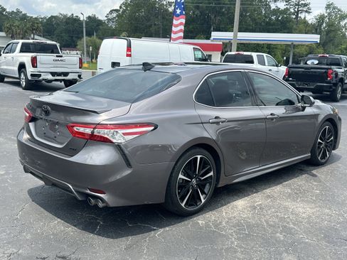 Used 2020 Toyota Camry XSE FWD image 5