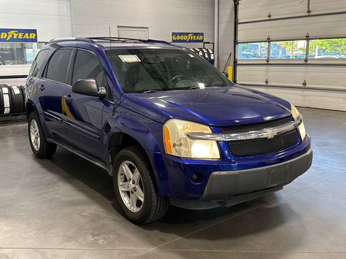 Used 2005 Chevrolet Equinox LT AWD/4WD image 3