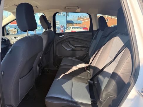 Used 2018 Ford Escape SE image 19