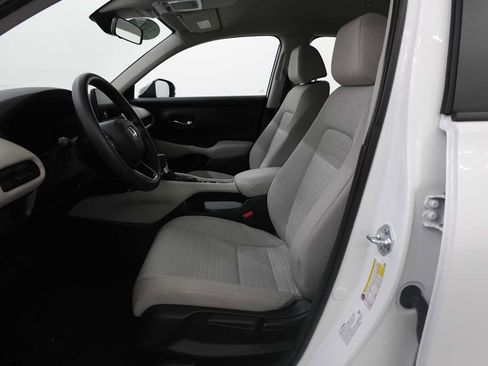 Used 2025 Honda HR-V LX image 12