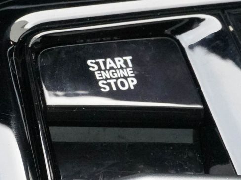 Certified 2024 BMW 530i w/ Premium Package image 29