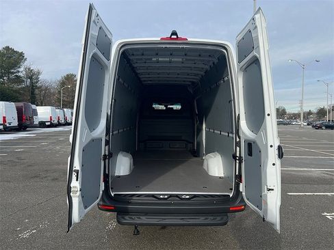 New 2025 Mercedes-Benz Sprinter 2500 image 6