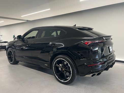 Used 2023 Lamborghini Urus S AWD/4WD image 6