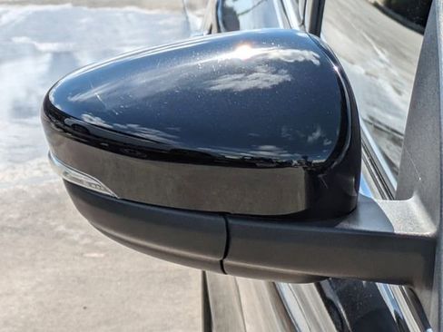 Used 2020 Ford Escape Titanium image 13