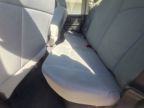 Used 2015 RAM 1500 Express RWD image 6