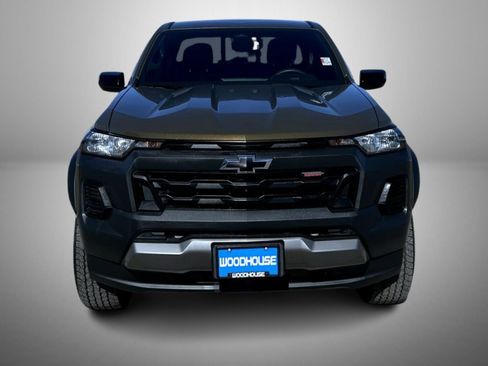 Used 2024 Chevrolet Colorado Trail Boss w/ Technology Package image 2