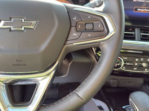 Used 2025 Chevrolet Trax ACTIV w/ Sunroof Package FWD image 15