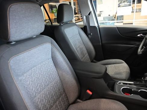 Certified 2024 Chevrolet Equinox LT FWD image 8