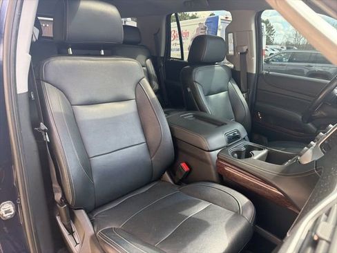 Used 2019 GMC Yukon SLE w/ Convenience Package AWD/4WD image 3