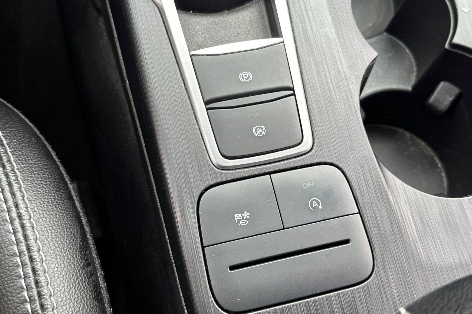 Used 2022 Ford Escape SEL FWD image 28