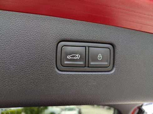 Used 2023 Genesis GV70 2.5T w/ Sport Prestige Package AWD/4WD image 12