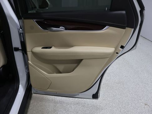 Used 2019 Cadillac XT5 Luxury image 28