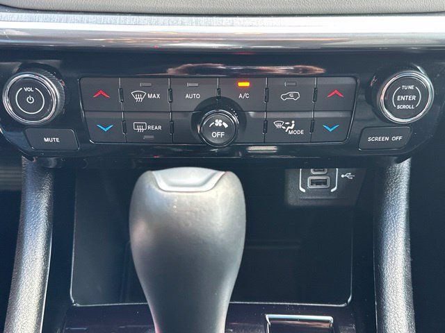 Used 2023 Jeep Compass Limited AWD/4WD image 32