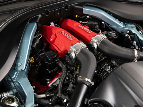 Certified 2025 Ferrari Roma Spider RWD image 30
