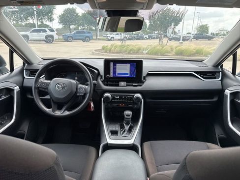Used 2024 Toyota RAV4 LE AWD/4WD image 11