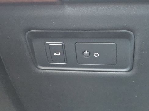 Used 2021 Land Rover Range Rover LWB SV Autobiography image 24