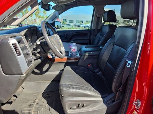 Used 2017 GMC Sierra 1500 SLT w/ Suspension Package, Off-Road AWD/4WD image 9