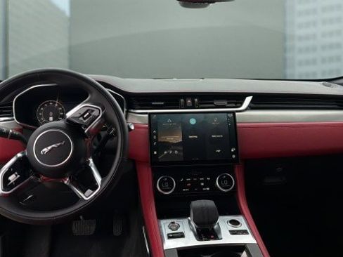 Used 2026 Jaguar F-PACE R-Dynamic S AWD/4WD image 12