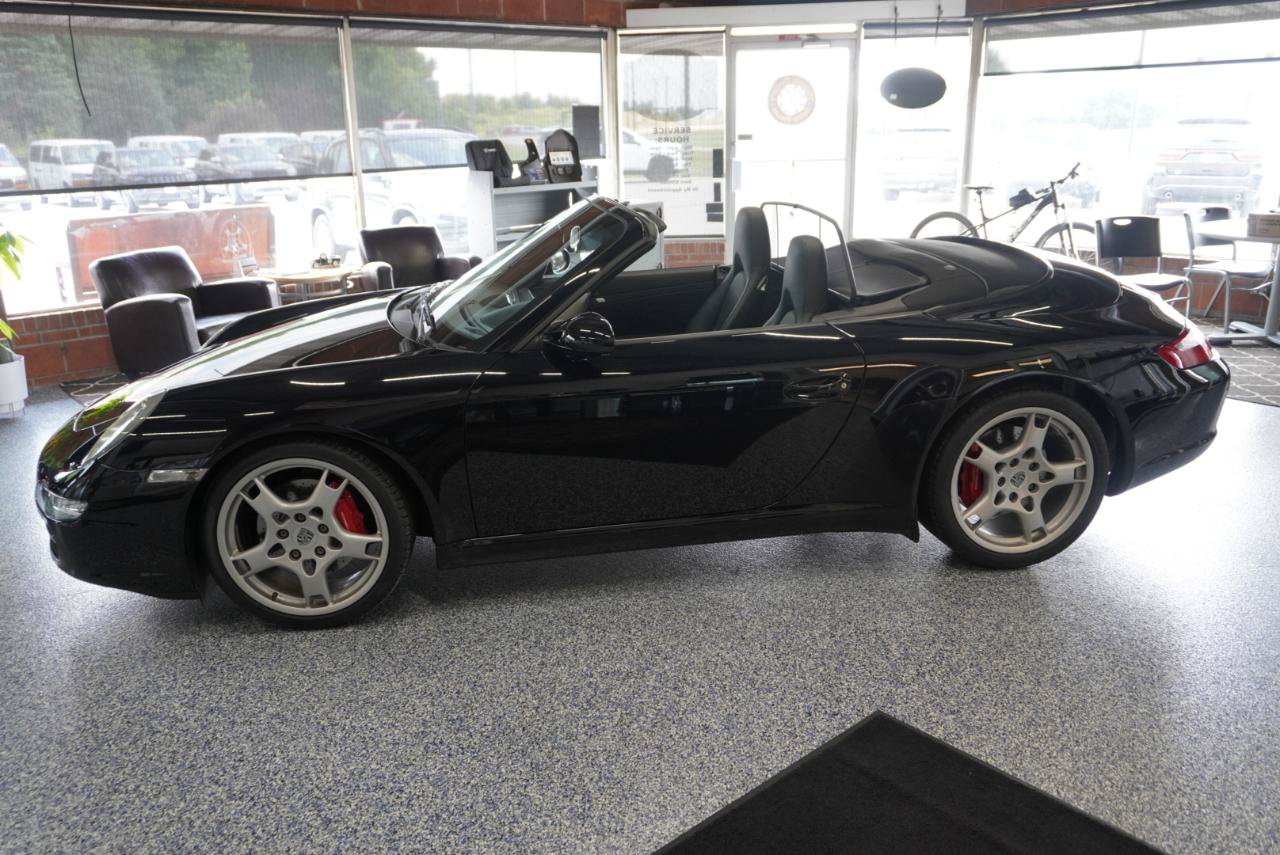 Used 2006 Porsche 911 Carrera S RWD image 2