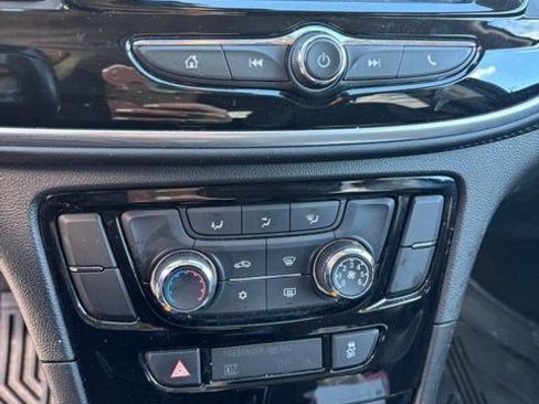 Used 2022 Buick Encore Preferred w/ Safety Package image 18