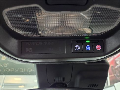 Certified 2024 Chevrolet Trax RS w/ Sunroof Package image 36