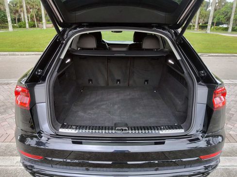 Used 2020 Audi Q8 Prestige w/ Prestige Package AWD/4WD image 55