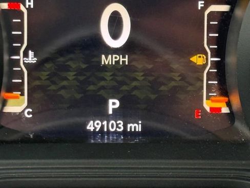 Used 2024 Jeep Wrangler Unlimited Rubicon AWD/4WD image 26