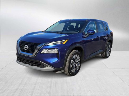 Used 2023 Nissan Rogue SV image 4