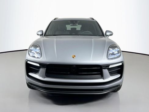 Certified 2026 Porsche Macan image 10