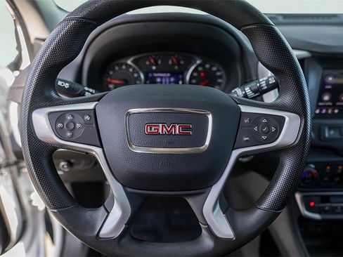 Used 2023 GMC Terrain SLE w/ Driver Convenience Package image 15