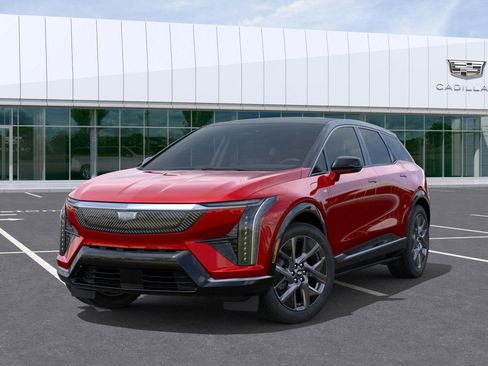 New 2026 Cadillac Optiq Luxury 2 image 6