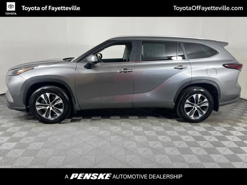 Certified 2026 Toyota Highlander XLE AWD/4WD image 17