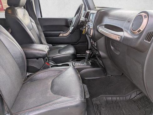 Used 2016 Jeep Wrangler Unlimited Sahara image 20