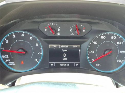 Used 2021 Chevrolet Equinox LS FWD image 11