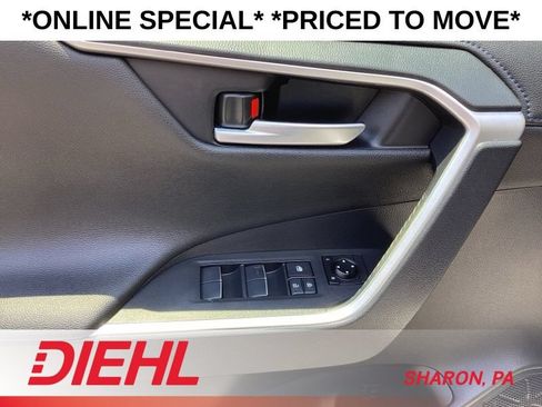 Used 2020 Toyota RAV4 XSE w/ Carpet Mat Package AWD/4WD image 18