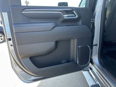 New 2026 GMC Sierra 2500 SLE w/ SLE Value Package; image 16