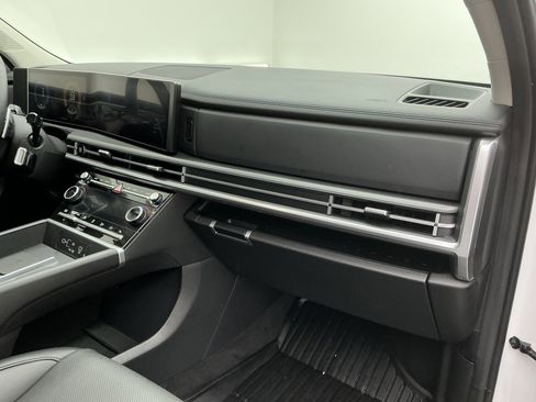 Used 2025 Hyundai Santa Fe SEL image 24