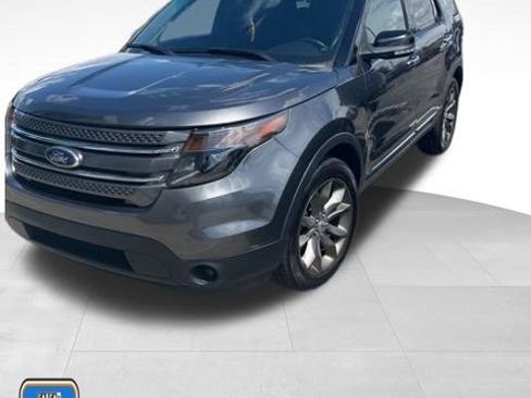 Used 2015 Ford Explorer XLT w/ Equipment Group 202A image 1