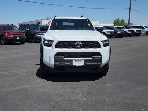 Used 2025 Toyota 4Runner TRD Off-Road Premium AWD/4WD image 4