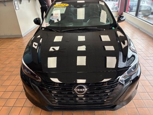 Used 2024 Nissan Sentra SV FWD image 3