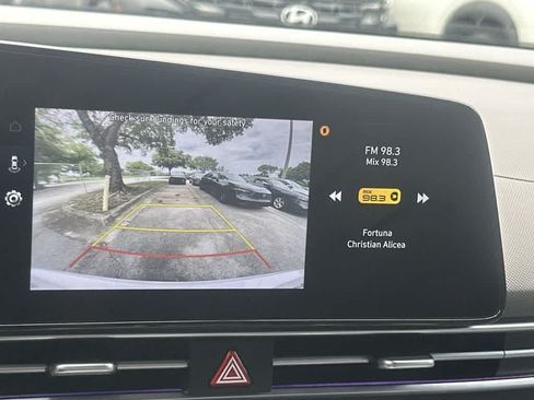 Used 2024 Hyundai Elantra SEL FWD image 26