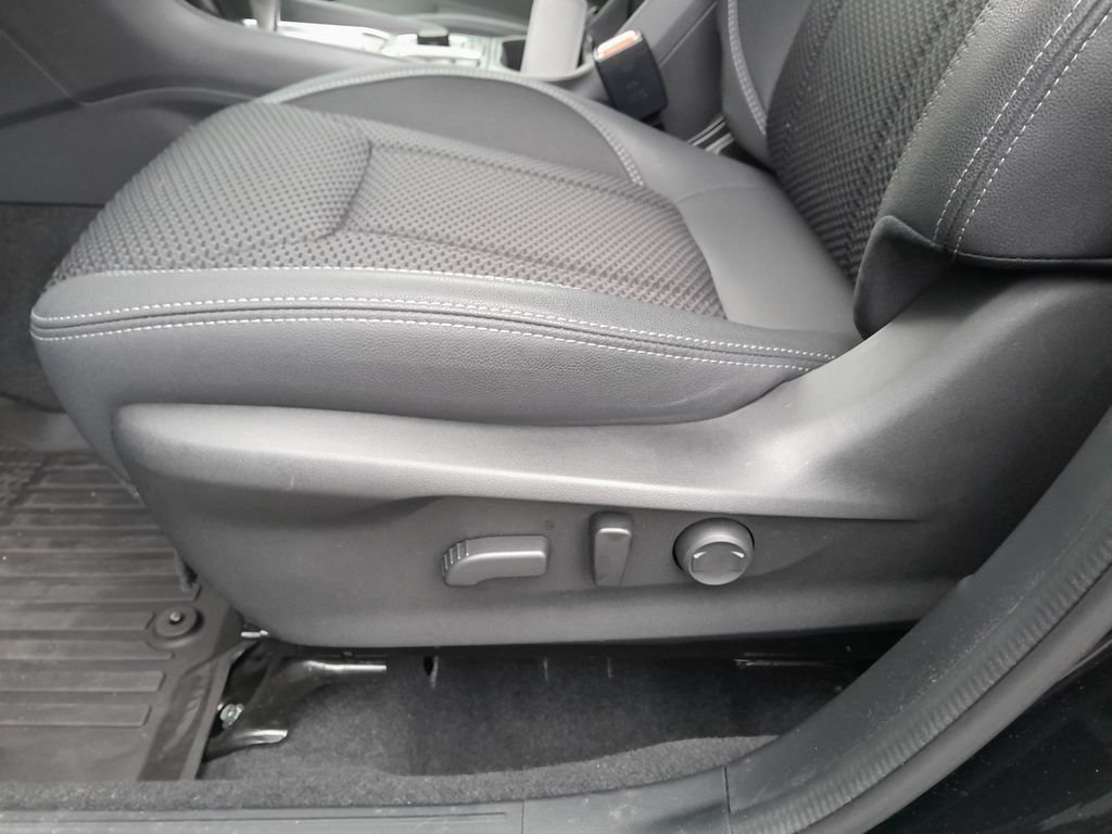 Used 2023 Subaru Forester Premium AWD/4WD image 13