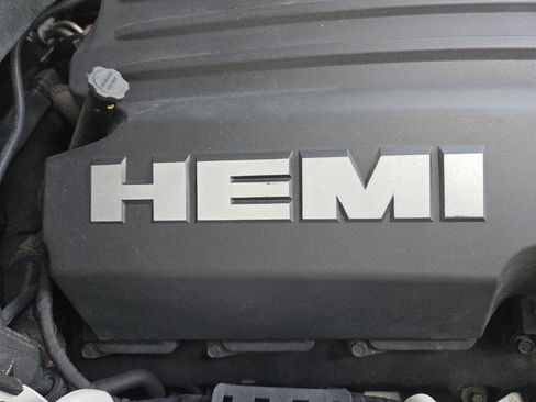 Used 2012 Chrysler 300 C image 14