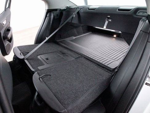 Used 2021 Volvo S60 T5 Momentum w/ Premium Package image 29