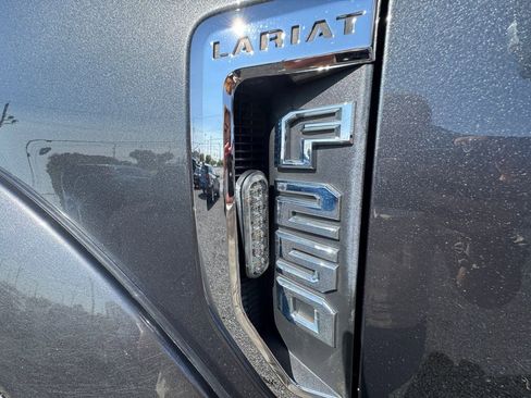 Used 2018 Ford F250 Lariat w/ Lariat Ultimate Package image 29