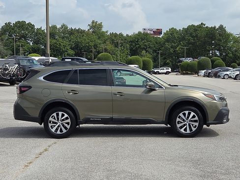 Used 2020 Subaru Outback Premium AWD/4WD image 6